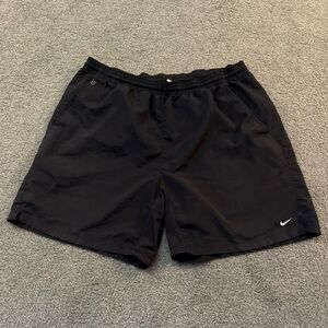 Nike Men’s Shorts Black Size Large vintage